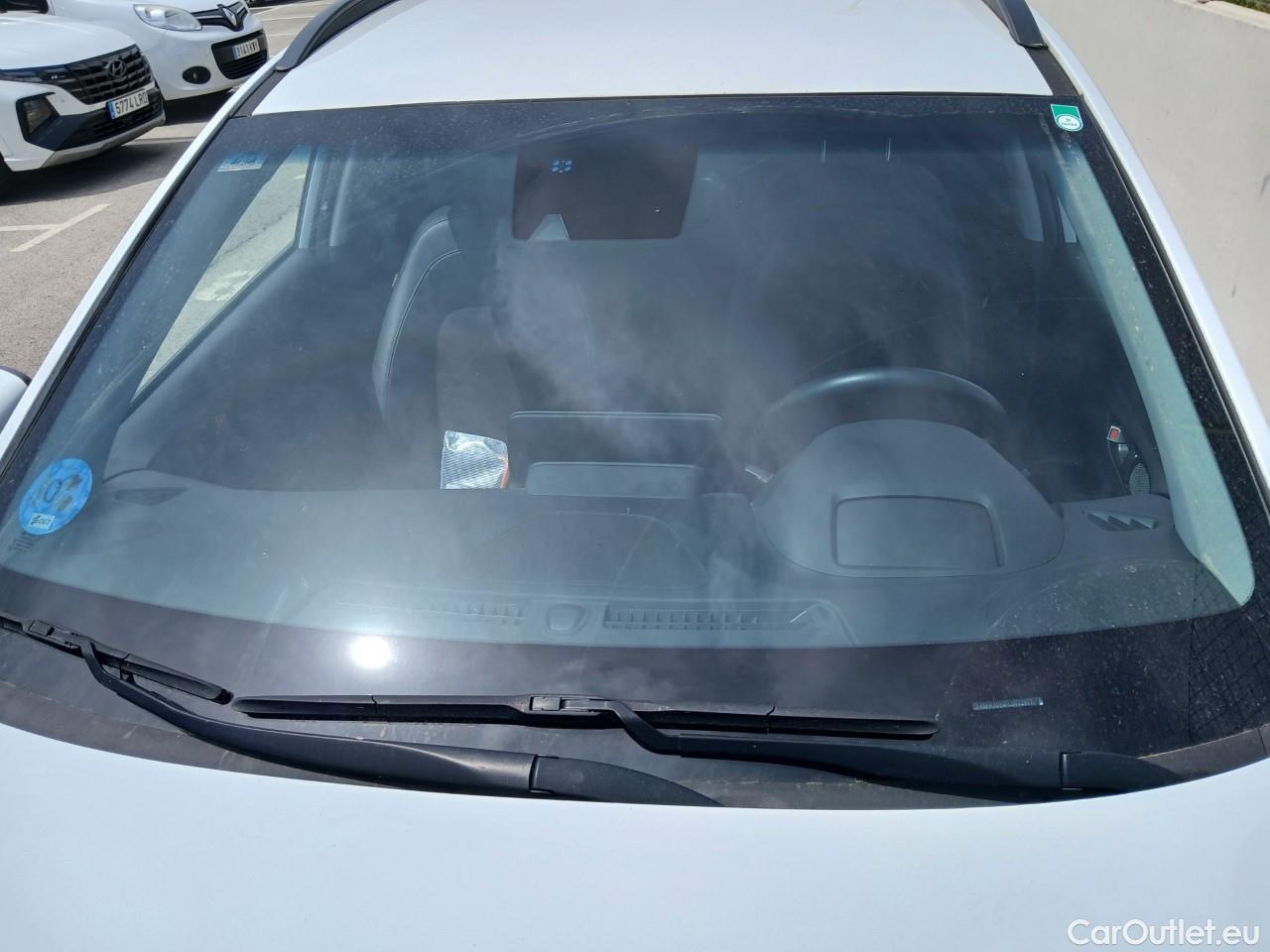  Hyundai  Konna HYUNDAI Kona / 2017 / 5P / todoterreno KONA EV 5P 150kW TECNO #9