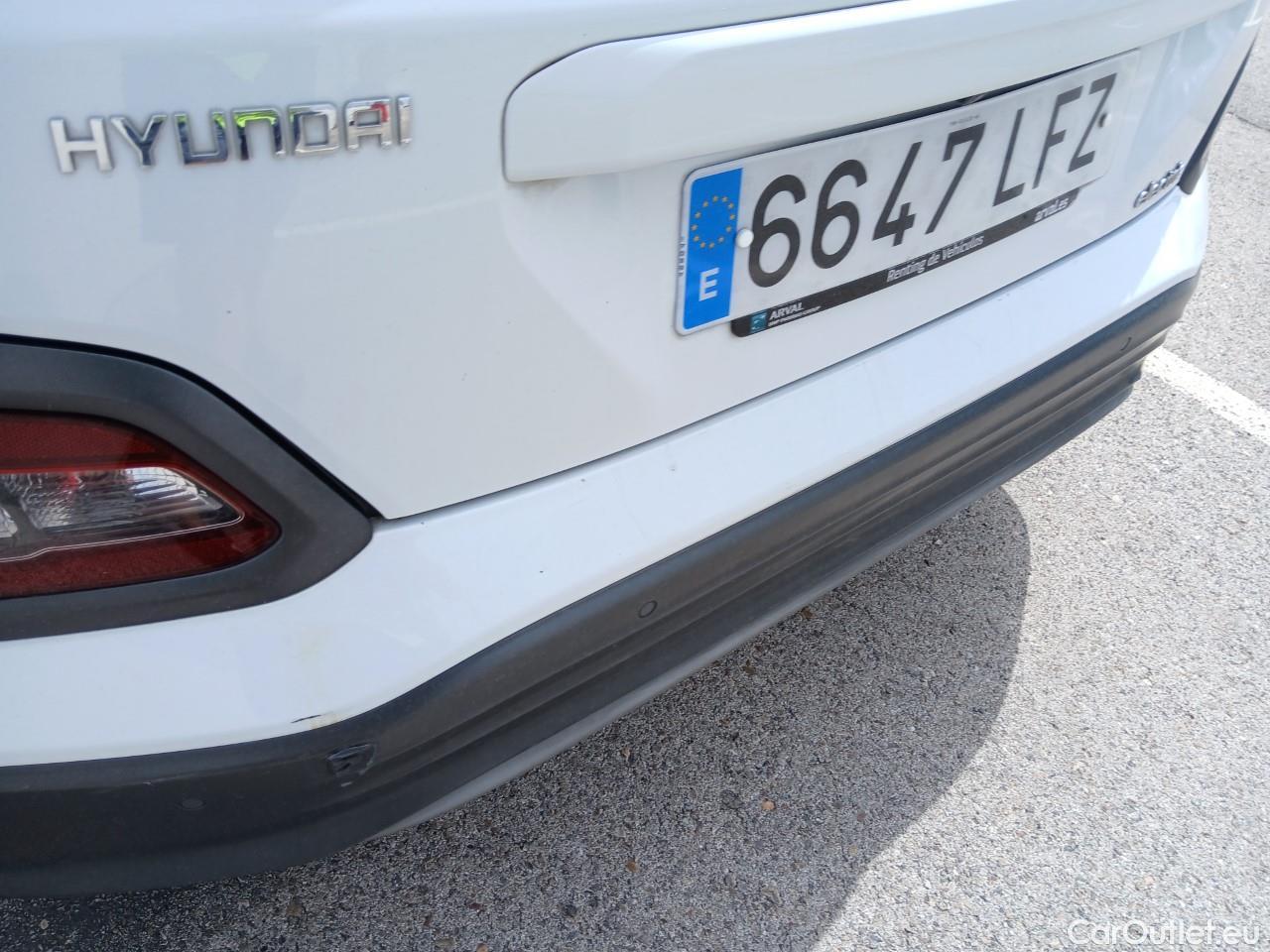  Hyundai  Konna HYUNDAI Kona / 2017 / 5P / todoterreno KONA EV 5P 150kW TECNO #28