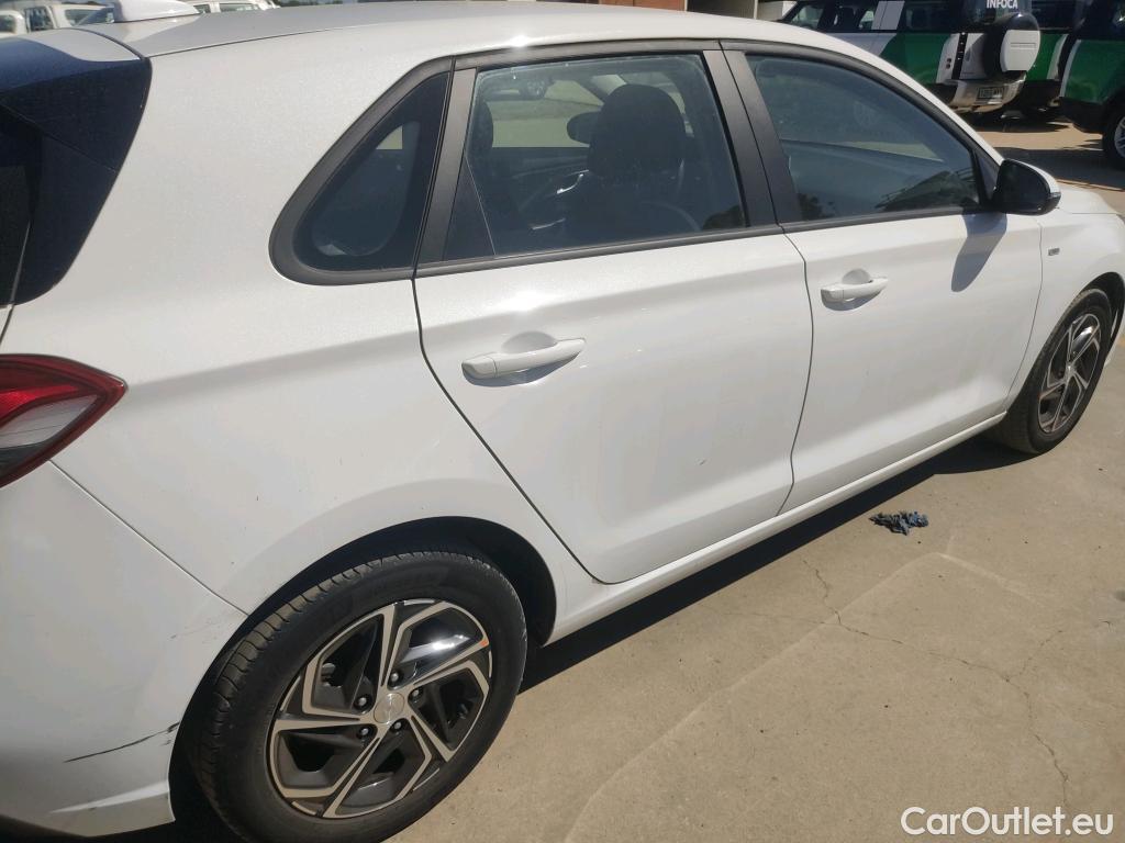 Hyundai  i30 HYUNDAI  / 2020 / 5P / berlina con portón 1.0 TGDI 48V Klass #2