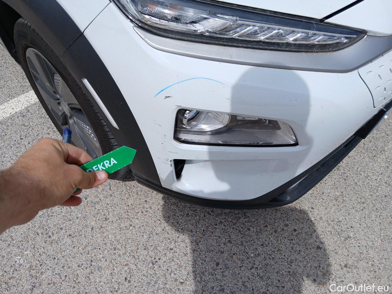  Hyundai  Konna HYUNDAI Kona / 2017 / 5P / todoterreno KONA EV 5P 150kW TECNO #6