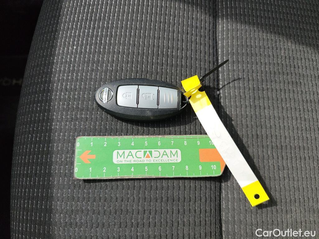  Land Rover  Discovery NISSAN QASHQAI / 2021 / 5P / todoterreno DIG-T 103kW (140CV) mHEV 4x2 Acenta #2