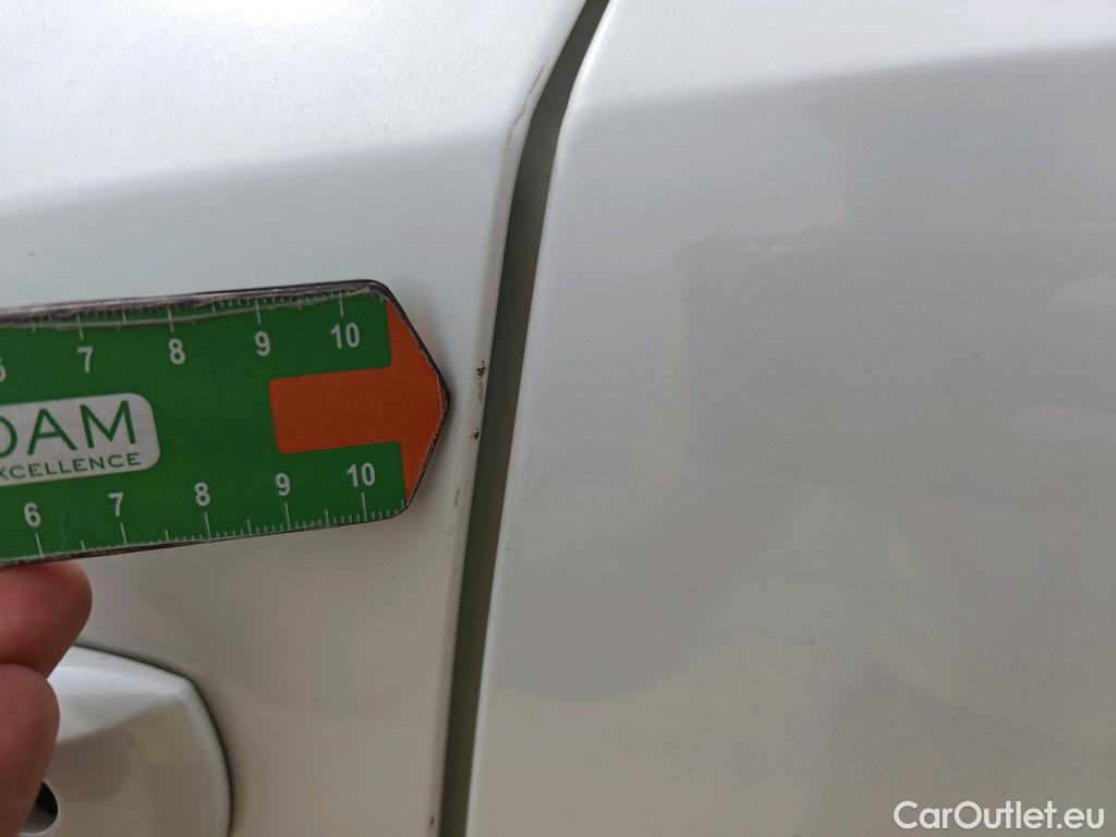  Land Rover  Discovery NISSAN QASHQAI / 2021 / 5P / todoterreno DIG-T 103kW (140CV) mHEV 4x2 Acenta #6