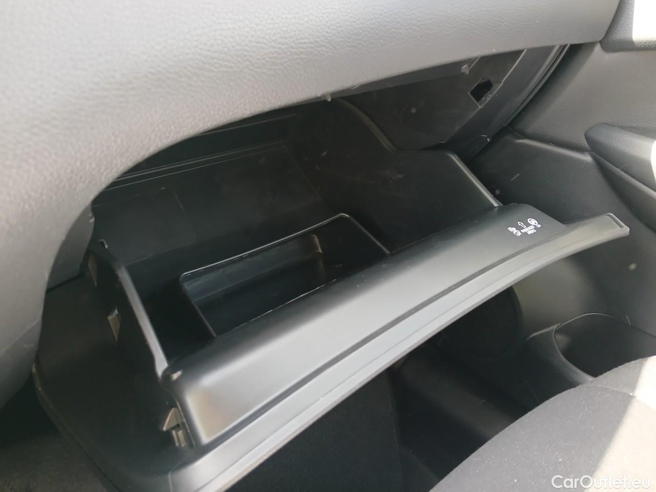  Nissan  Qashqai NISSAN  / 2017 / 5P / todoterreno DIG-T 103 kW (140 CV) E6D ACENTA #1