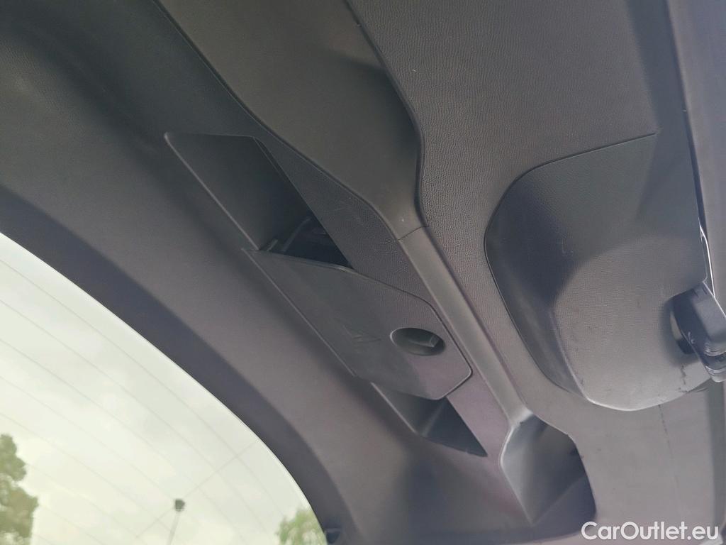  Peugeot  2008  Allure 1.2 PureTech 130CV E6d #7