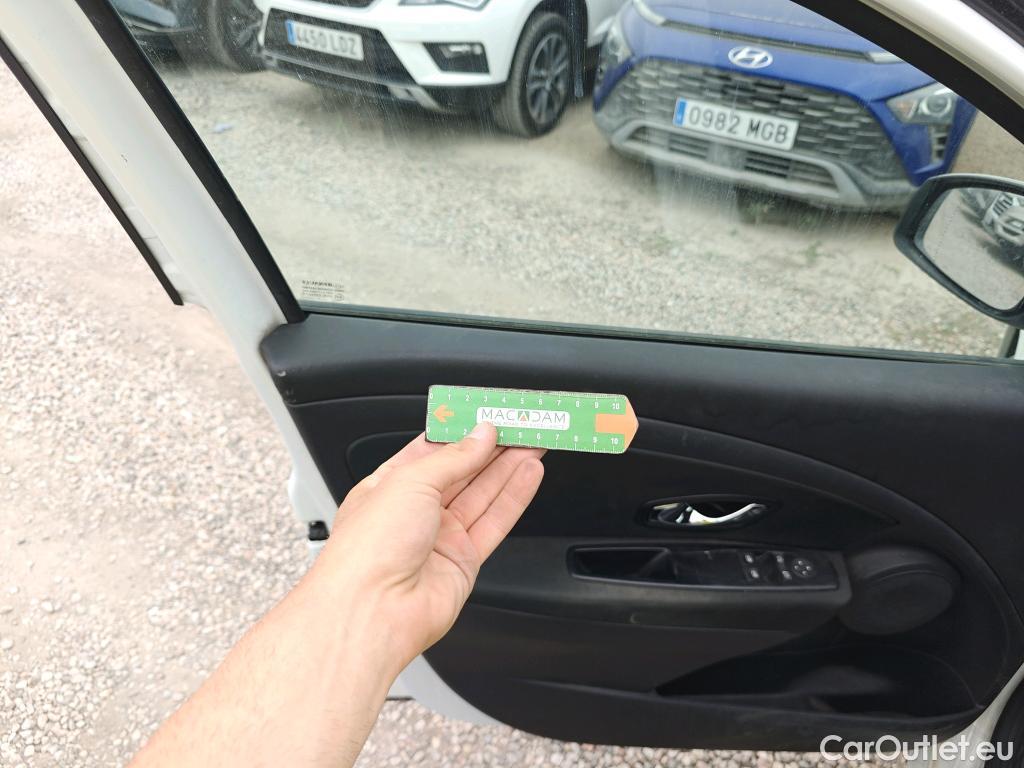  Renault  Megane RENAULT MÉGANE 5p 3G berlina con portón Business dCi 110 eco2 #27