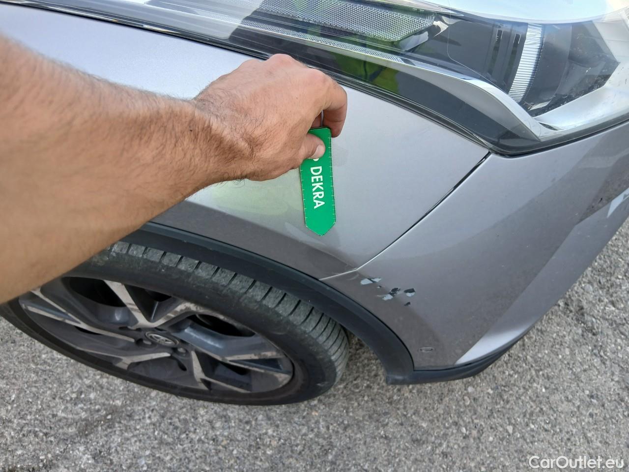  Toyota  C-HR TOYOTA  / 2016 / 5P / todoterreno 1.8 125H Advance (CX) #68