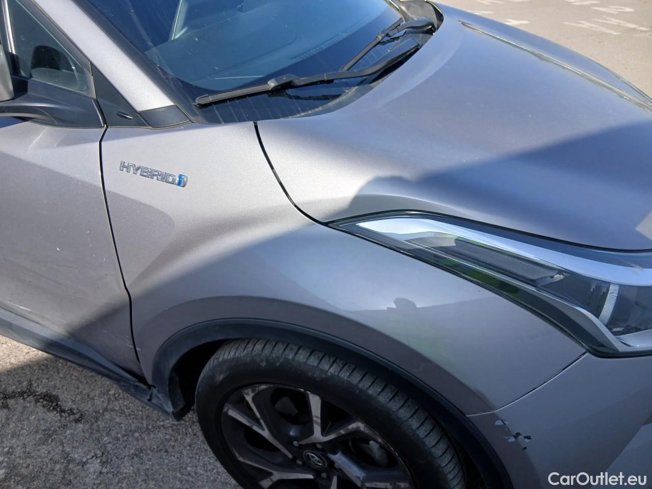  Toyota  C-HR TOYOTA  / 2016 / 5P / todoterreno 1.8 125H Advance (CX) #69