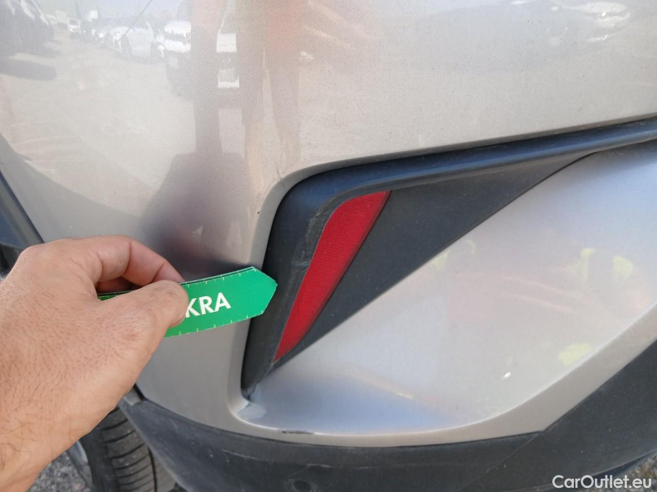  Toyota  C-HR TOYOTA  / 2016 / 5P / todoterreno 1.8 125H Advance (CX) #50