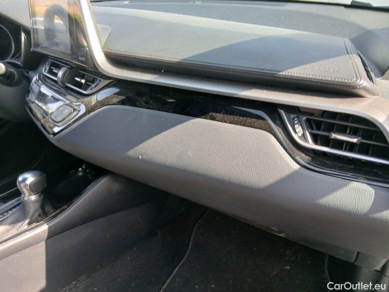  Toyota  C-HR TOYOTA  / 2016 / 5P / todoterreno 1.8 125H Advance (CX) #7