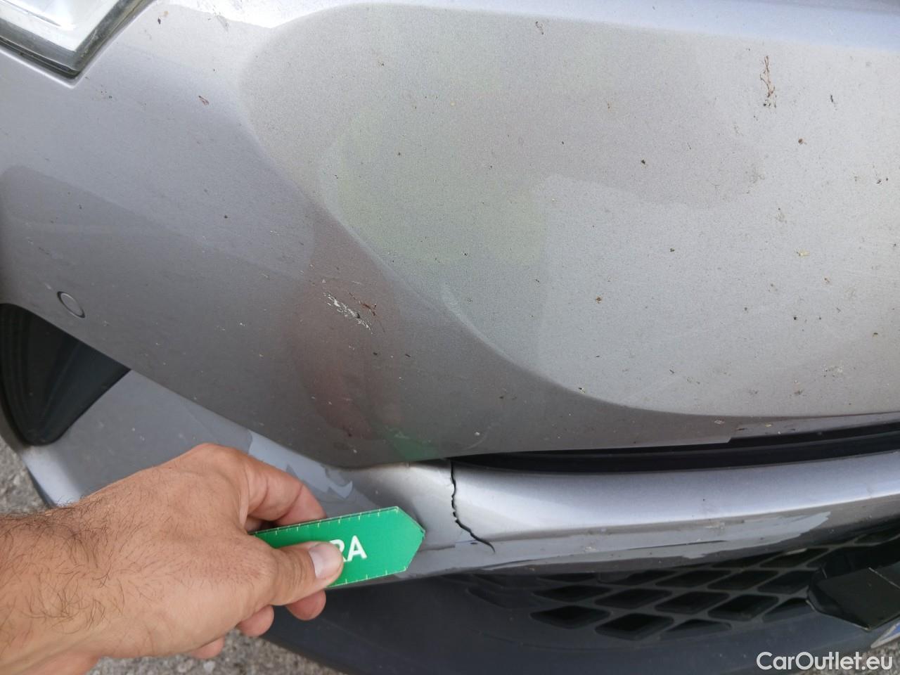  Toyota  C-HR TOYOTA  / 2016 / 5P / todoterreno 1.8 125H Advance (CX) #17