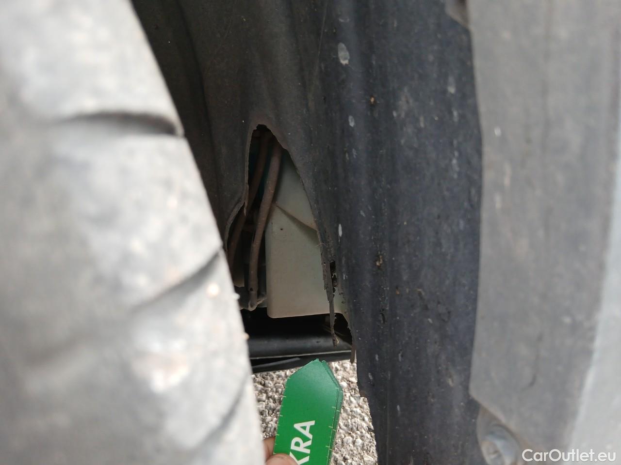  Toyota  C-HR TOYOTA  / 2016 / 5P / todoterreno 1.8 125H Advance (CX) #74