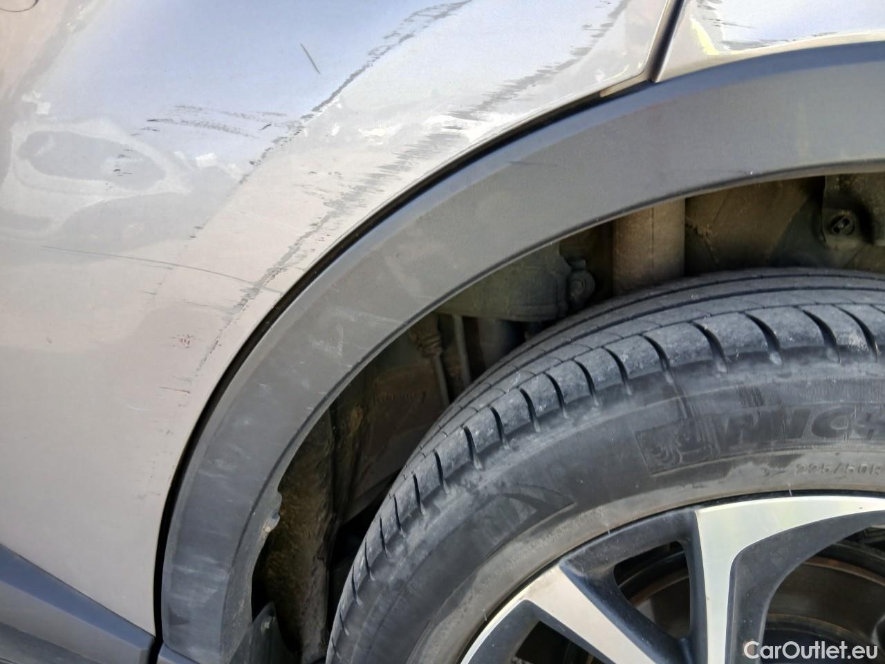  Toyota  C-HR TOYOTA  / 2016 / 5P / todoterreno 1.8 125H Advance (CX) #42