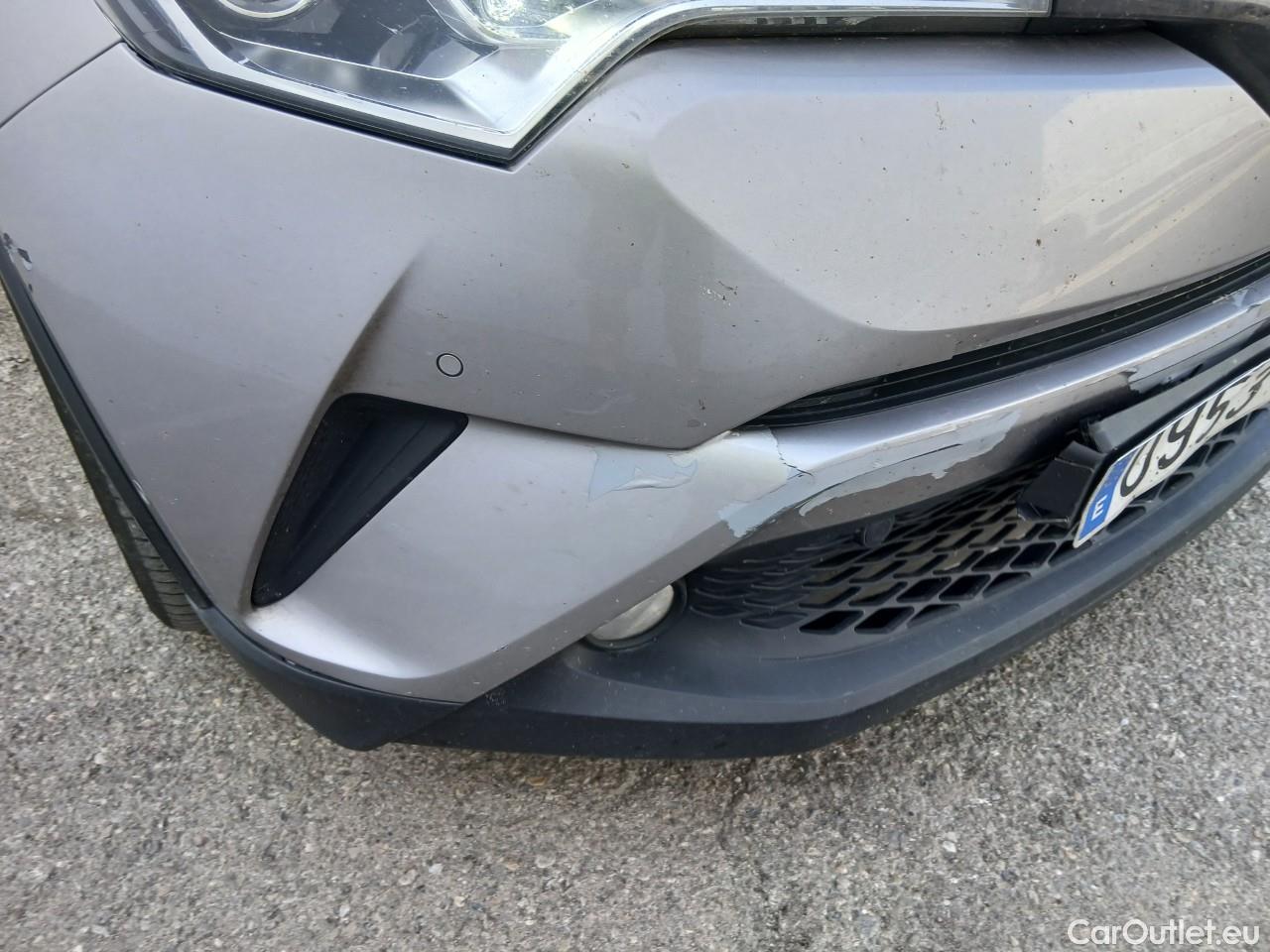  Toyota  C-HR TOYOTA  / 2016 / 5P / todoterreno 1.8 125H Advance (CX) #16