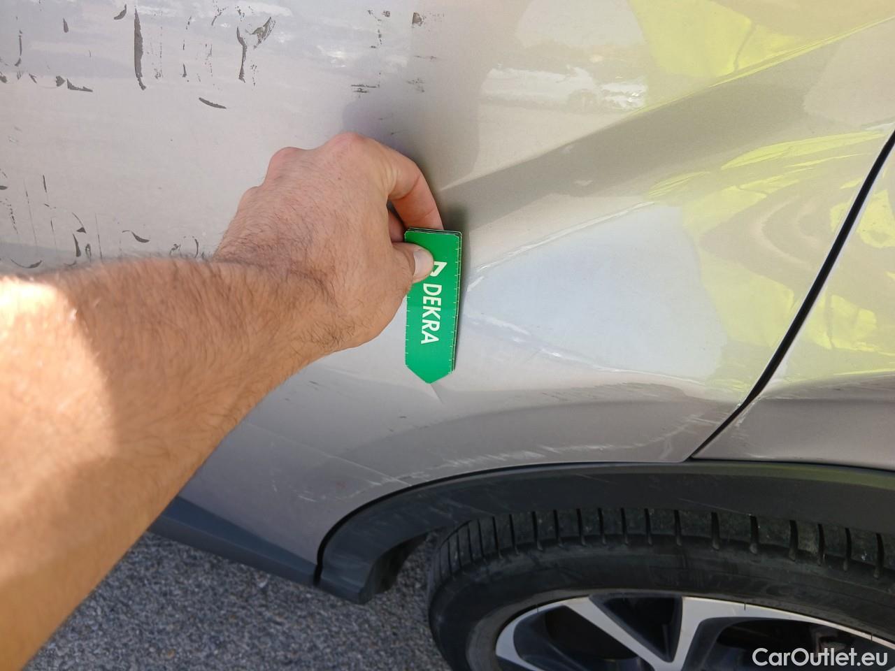  Toyota  C-HR TOYOTA  / 2016 / 5P / todoterreno 1.8 125H Advance (CX) #32