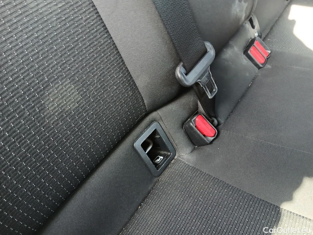  Toyota  C-HR TOYOTA  / 2016 / 5P / todoterreno 1.8 125H Advance (CX) #4