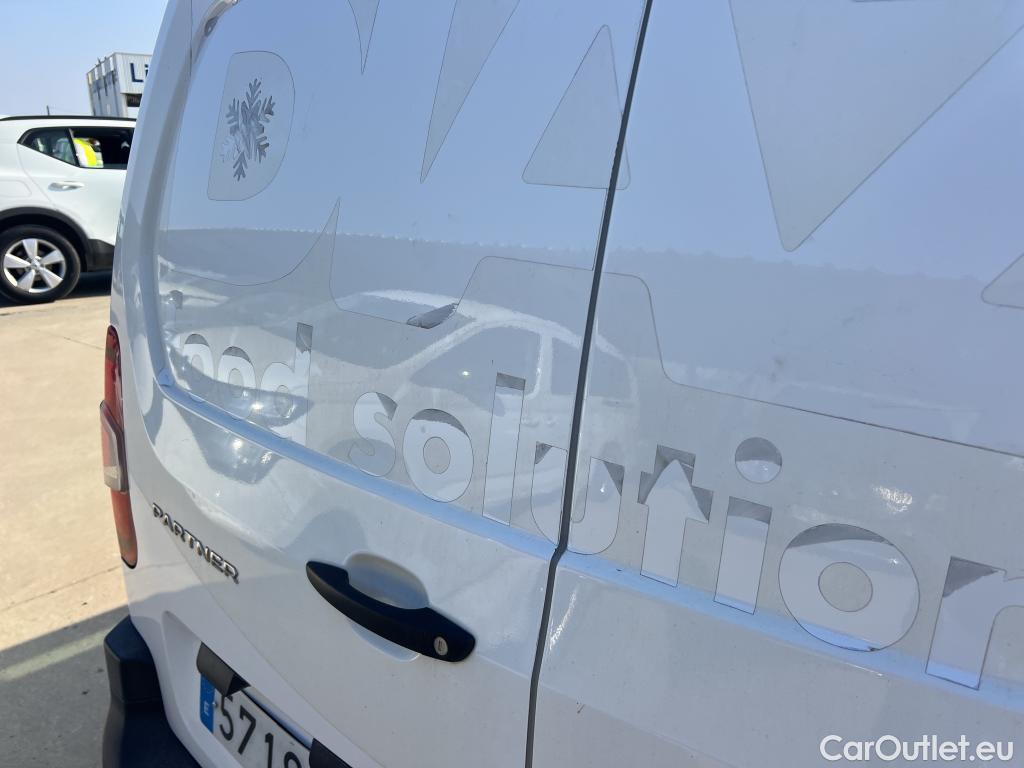  Peugeot  Partner PEUGEOT  / 2018 / 3P / furgón derivado de turismo Pro Standard 600kg BlueHDi 73kW #11
