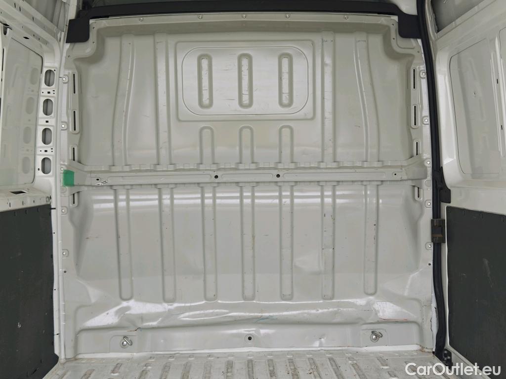  Peugeot  Boxer  Furgón Techo Elevado 335 L2H2 Premium BlueHDi 140 Stop&Start HDi #13