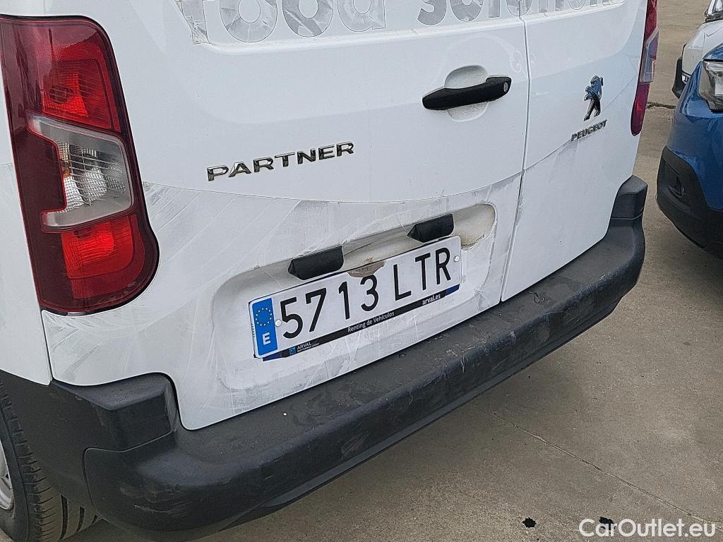  Peugeot  Partner PEUGEOT  / 2018 / 3P / furgón derivado de turismo Pro Standard 600kg BlueHDi 73kW #17