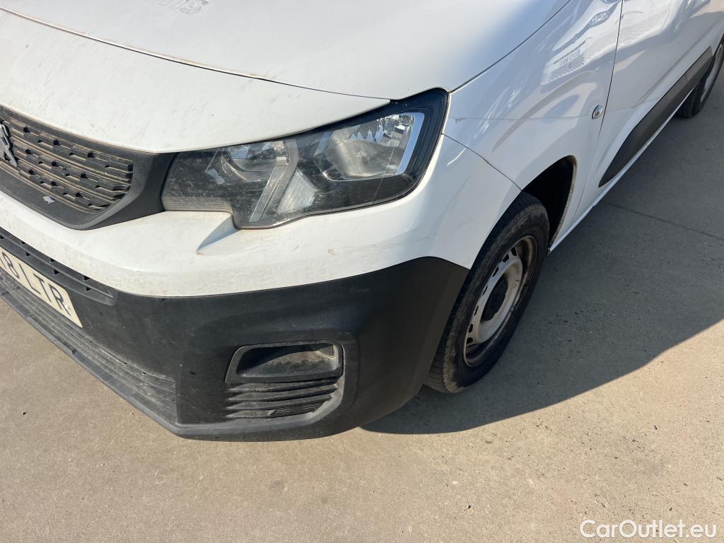  Peugeot  Partner PEUGEOT  / 2018 / 3P / furgón derivado de turismo Pro Standard 600kg BlueHDi 73kW #19