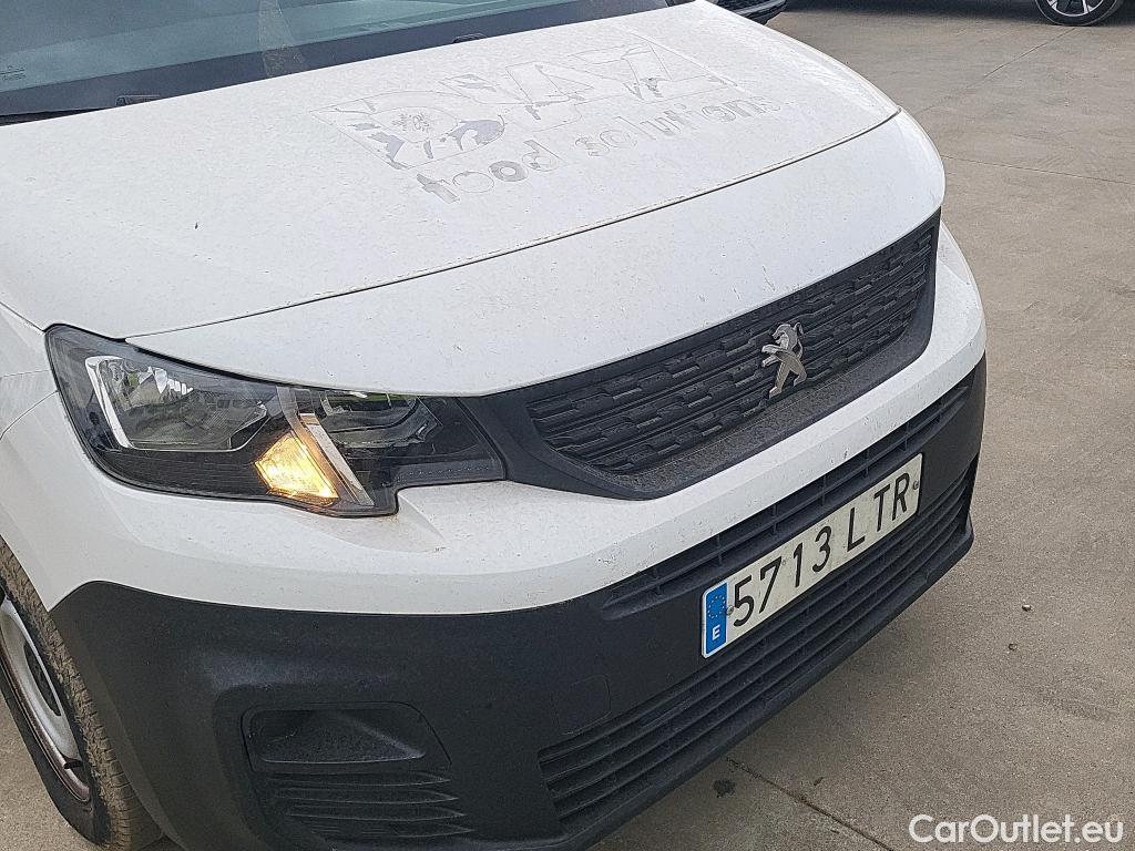  Peugeot  Partner PEUGEOT  / 2018 / 3P / furgón derivado de turismo Pro Standard 600kg BlueHDi 73kW #15