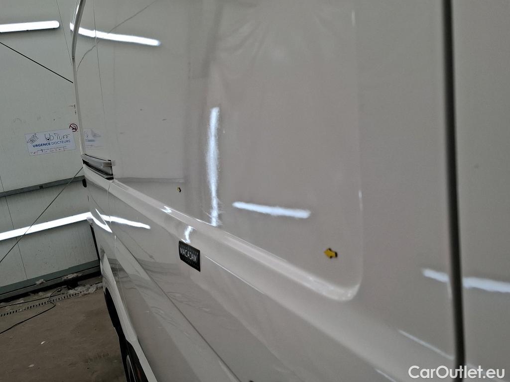  Volkswagen  Crafter  Fourgon Fourgon 35 mittlerer Radstand mit Hochdach FWD 2.0 140CV BVM6 #7