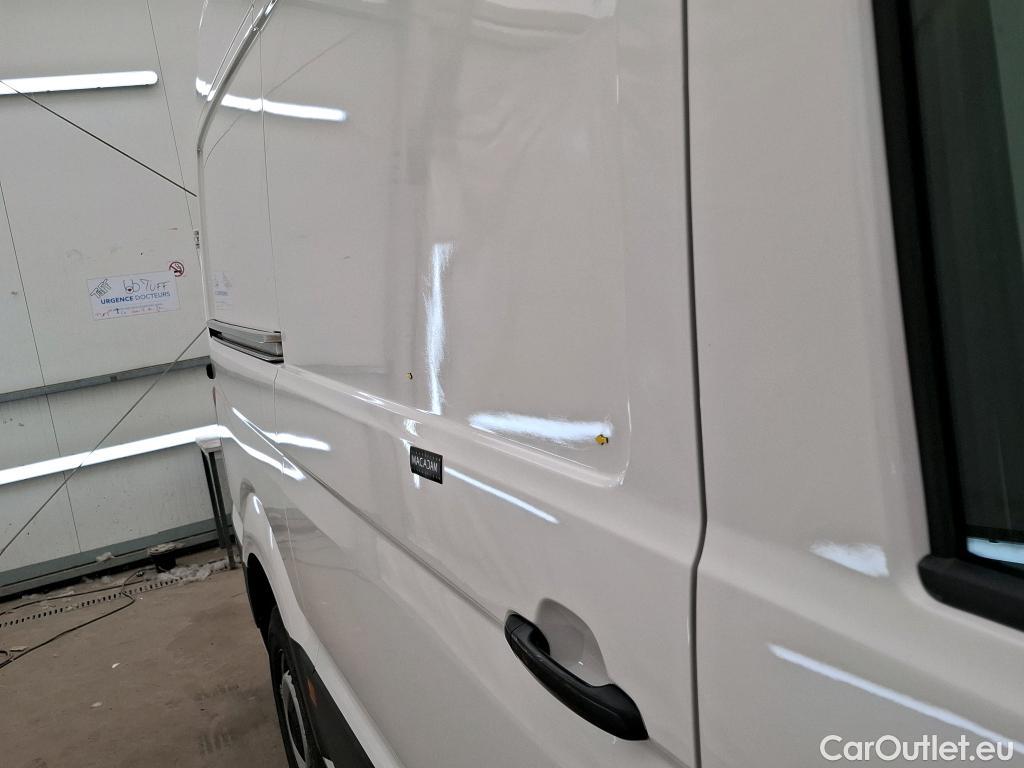  Volkswagen  Crafter  Fourgon Fourgon 35 mittlerer Radstand mit Hochdach FWD 2.0 140CV BVM6 #8