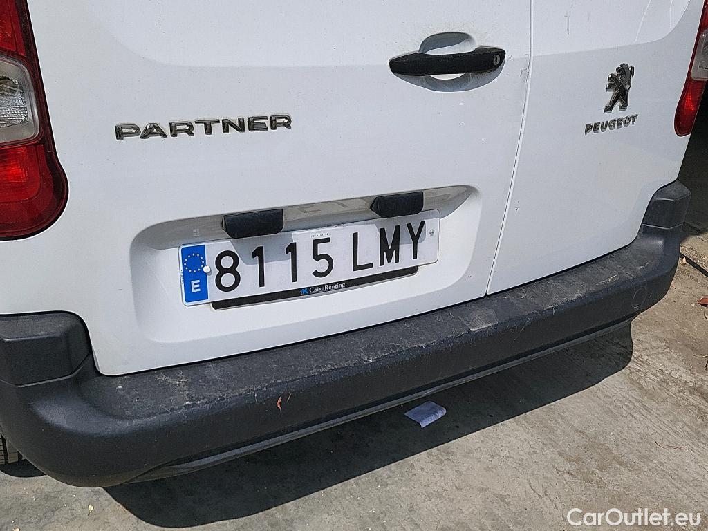  Peugeot  Partner PEUGEOT  / 2018 / 3P / furgón derivado de turismo Pro Standard 600kg BlueHDi 73kW (AC) #28