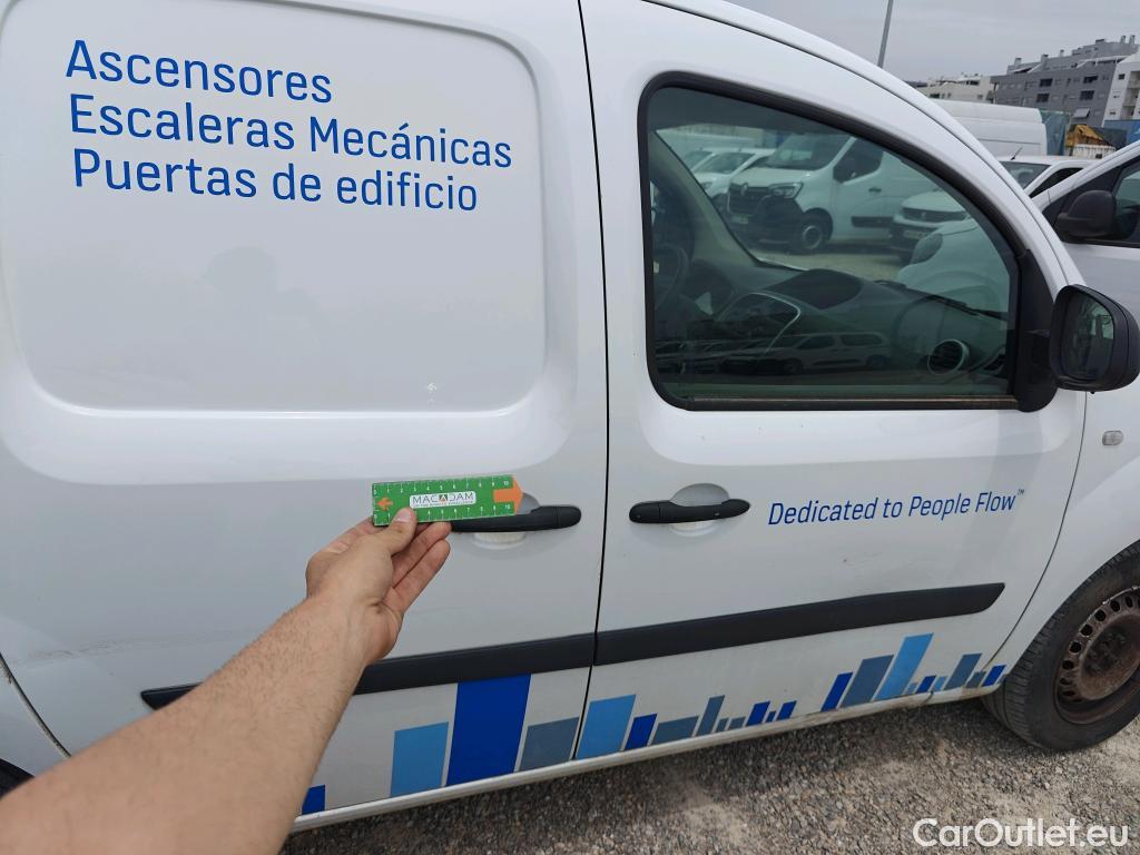  Renault  Kangoo  II Furgón Professional 1.5 dCi 95CV E6dT #28