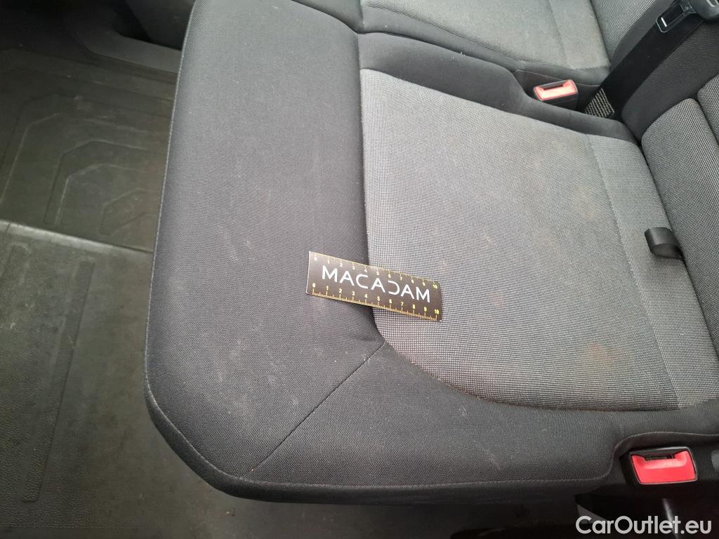  Volkswagen  Crafter  Fourgon Fourgon 35 mittlerer Radstand mit Hochdach FWD 2.0 140CV BVM6 #22