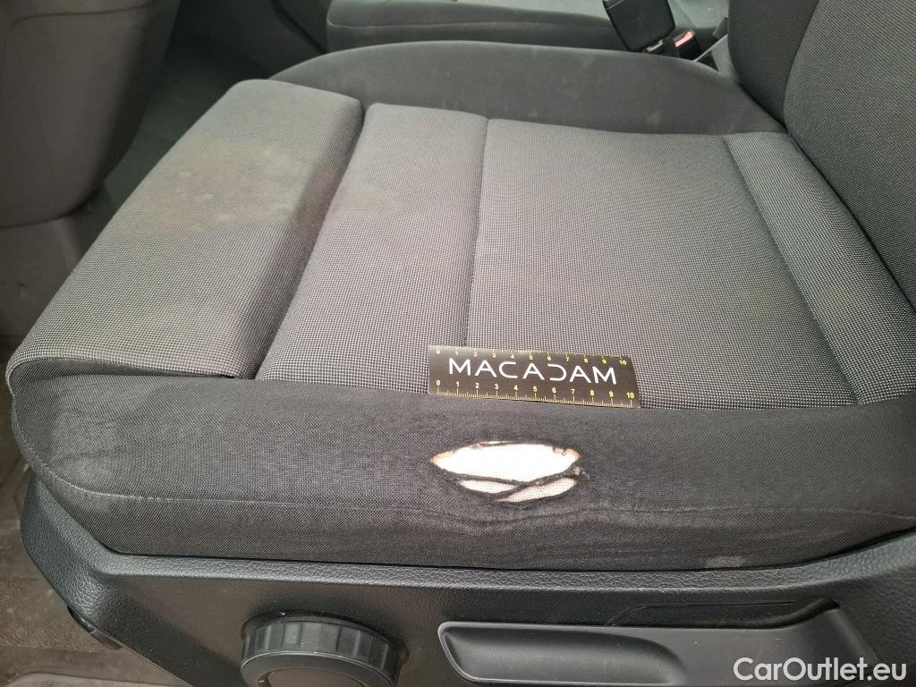  Volkswagen  Crafter  Fourgon Fourgon 35 mittlerer Radstand mit Hochdach FWD 2.0 140CV BVM6 #14