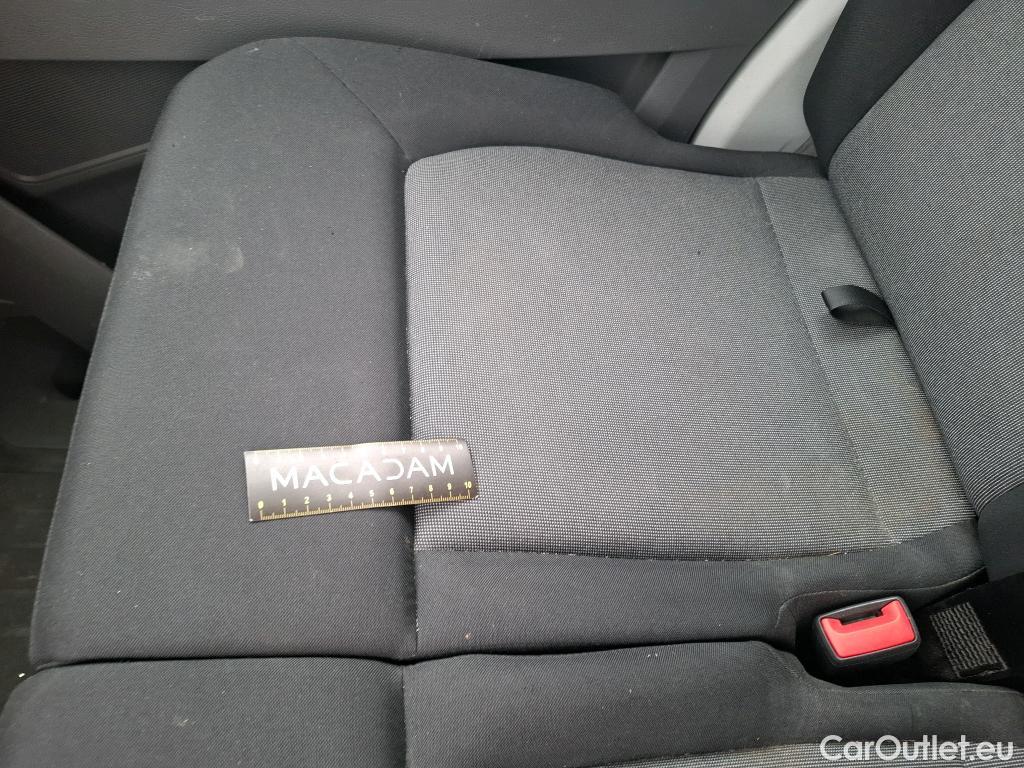  Volkswagen  Crafter  Fourgon Fourgon 35 mittlerer Radstand mit Hochdach FWD 2.0 140CV BVM6 #21