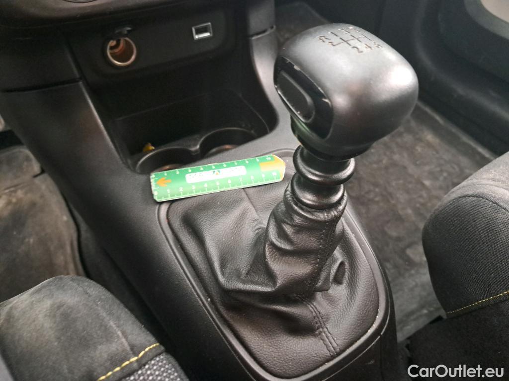 Citroen  C3  Société Feel 1.5 BlueHDI 100CV BVM6 E6dT #12