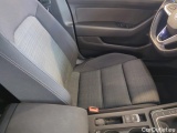  Volkswagen  Passat Volkswagen  2.0 TDI EVO 150 KM 6 biegów Business 4d #21