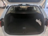  Volkswagen  Passat Volkswagen  Variant 2.0 TDI EVO 150 KM DSG Business 5d #16