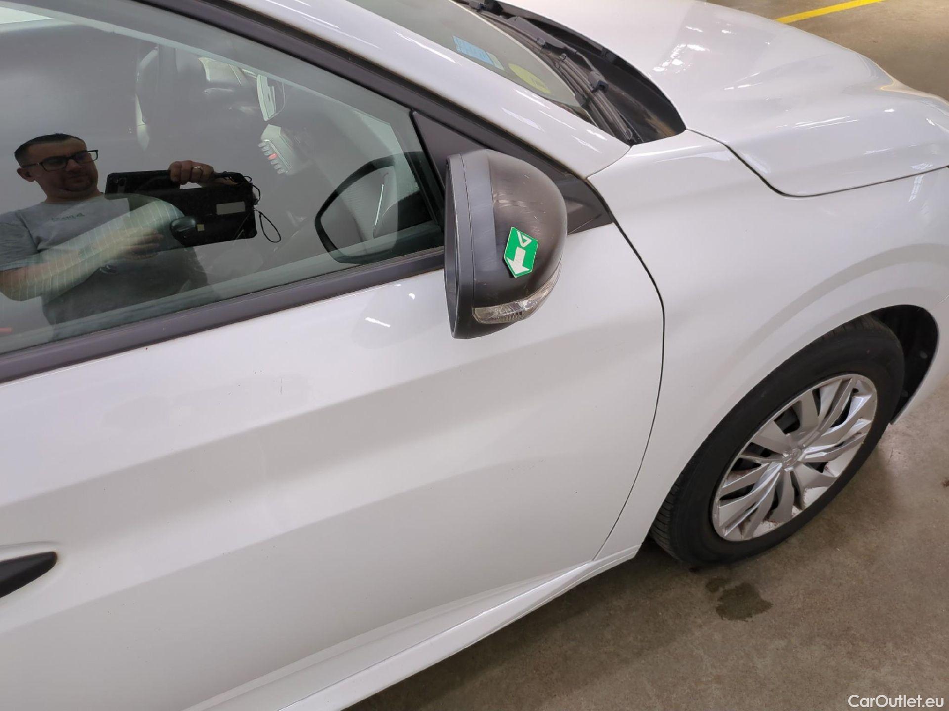  Peugeot  208  Premium 1.5 HDi 100CV BVM6 E6d #20