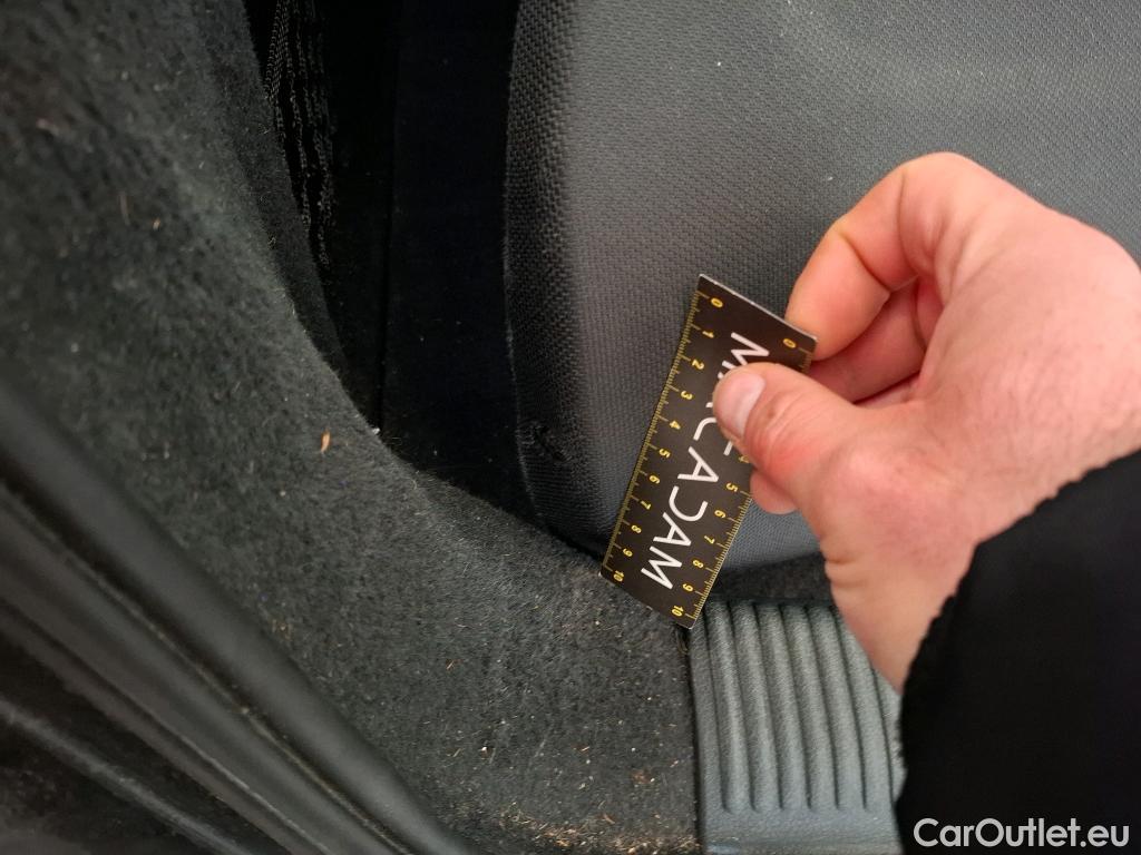  Audi  A3 AUDI  Sportback / 2016 / 5P / Berline 35 TFSI 150 COD S TRONIC BUSINESS LINE (Ex Q083) // accord de réparation donné à TEA le 30/05/25, ne pas vendre tant que travaux ne sont pas réalisés #32