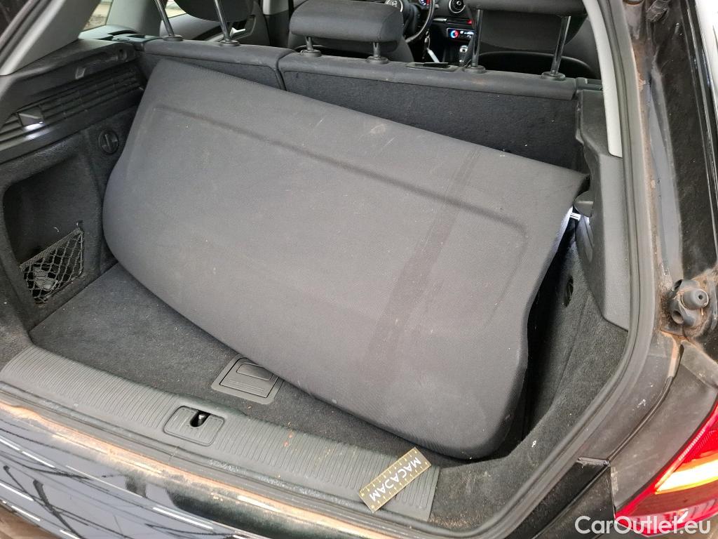  Audi  A3 AUDI  Sportback / 2016 / 5P / Berline 35 TFSI 150 COD S TRONIC BUSINESS LINE (Ex Q083) // accord de réparation donné à TEA le 30/05/25, ne pas vendre tant que travaux ne sont pas réalisés #29