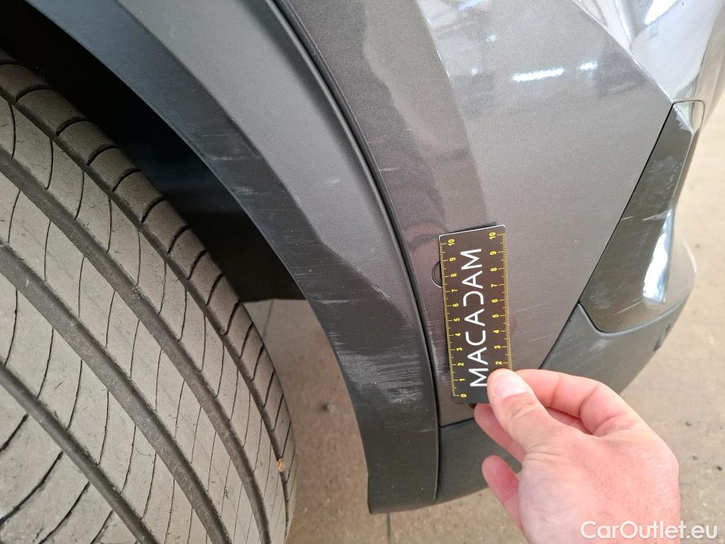 Peugeot  2008 PEUGEOT  / 2019 / 5P / Crossover PureTech 130 S&S EAT8 GT #35