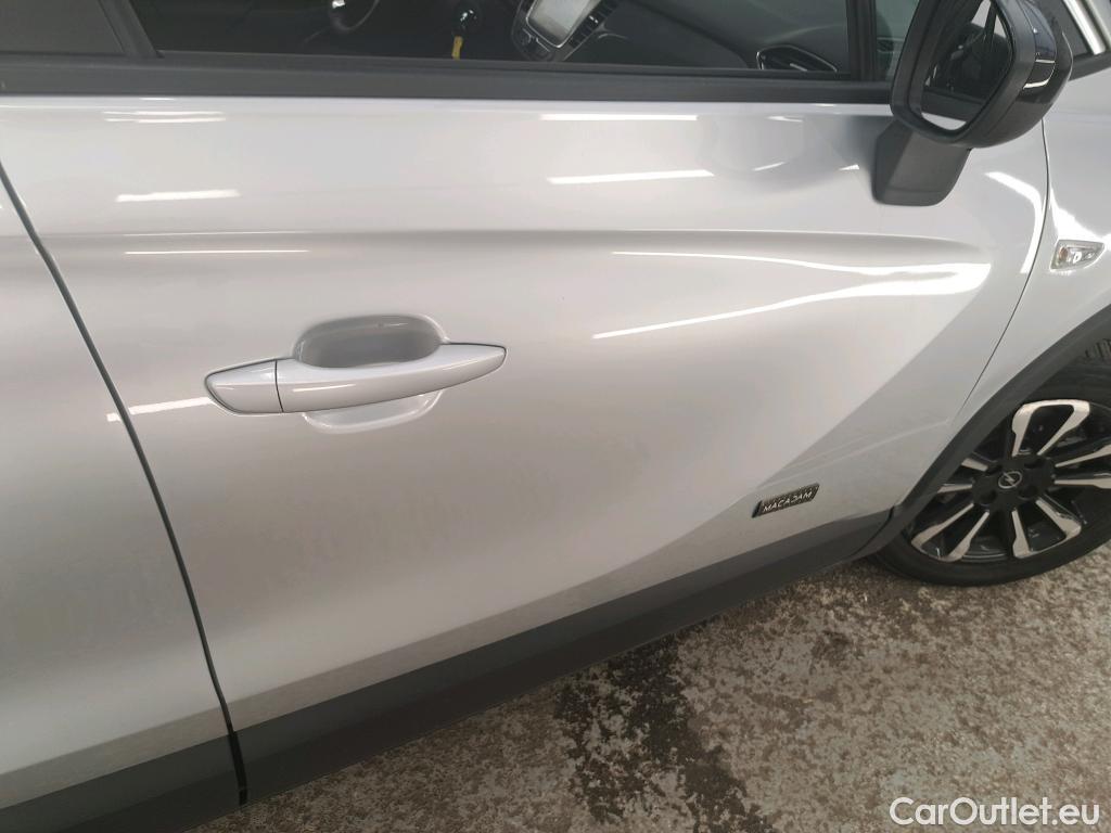  Opel  Crossland  X Business Elegance 1.2 Turbo 110CV BVM6 E6d #1