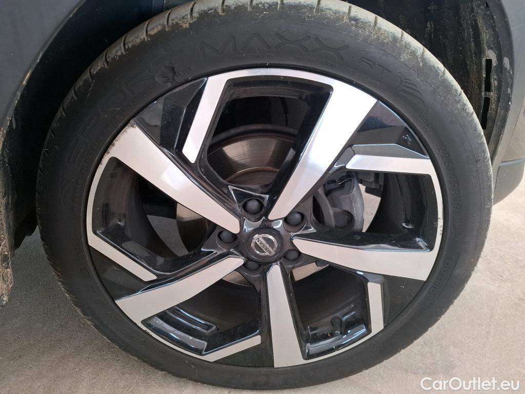  Nissan  Qashqai NISSAN  / 2017 / 5P / Crossover 1.3 DIG-T 160 DCT Tekna #4