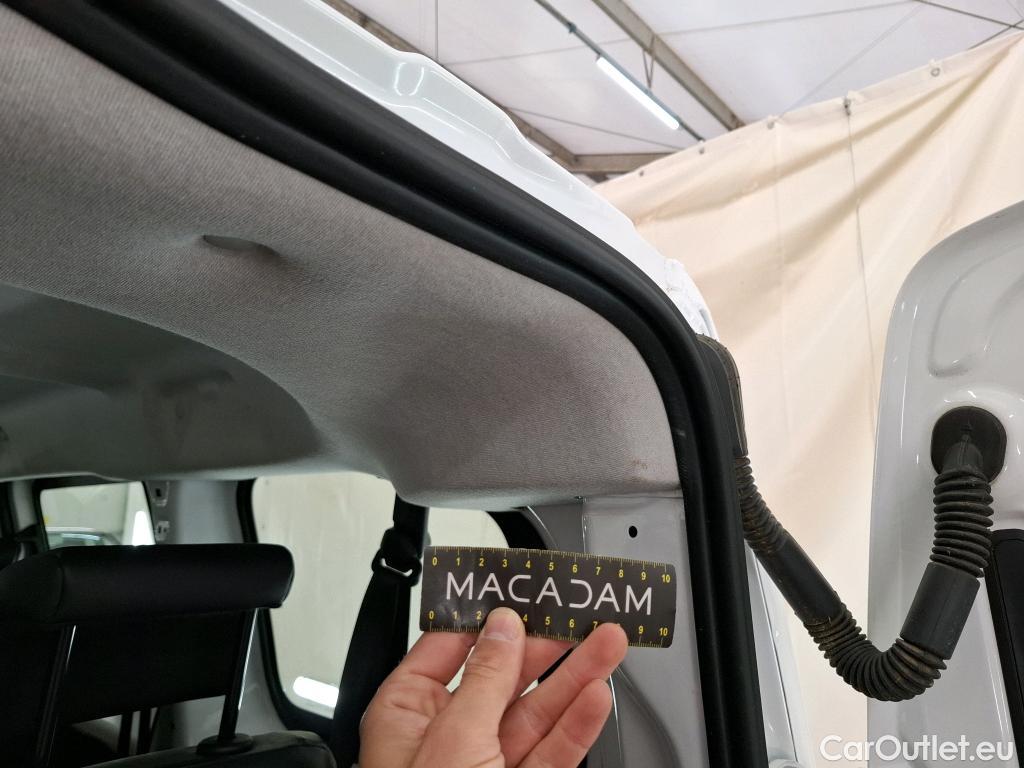  Peugeot  Expert  Kombi L2 1.5 HDi 120CV BVM6 E6d #17