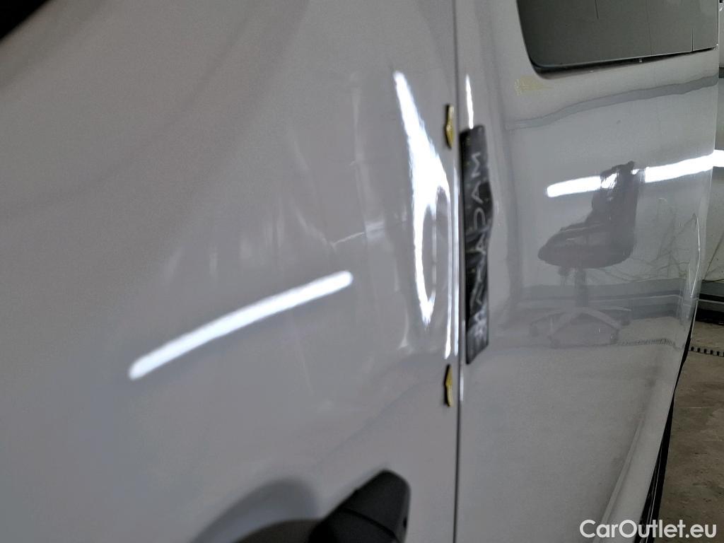  Peugeot  Expert  Kombi L2 1.5 HDi 120CV BVM6 E6d #14