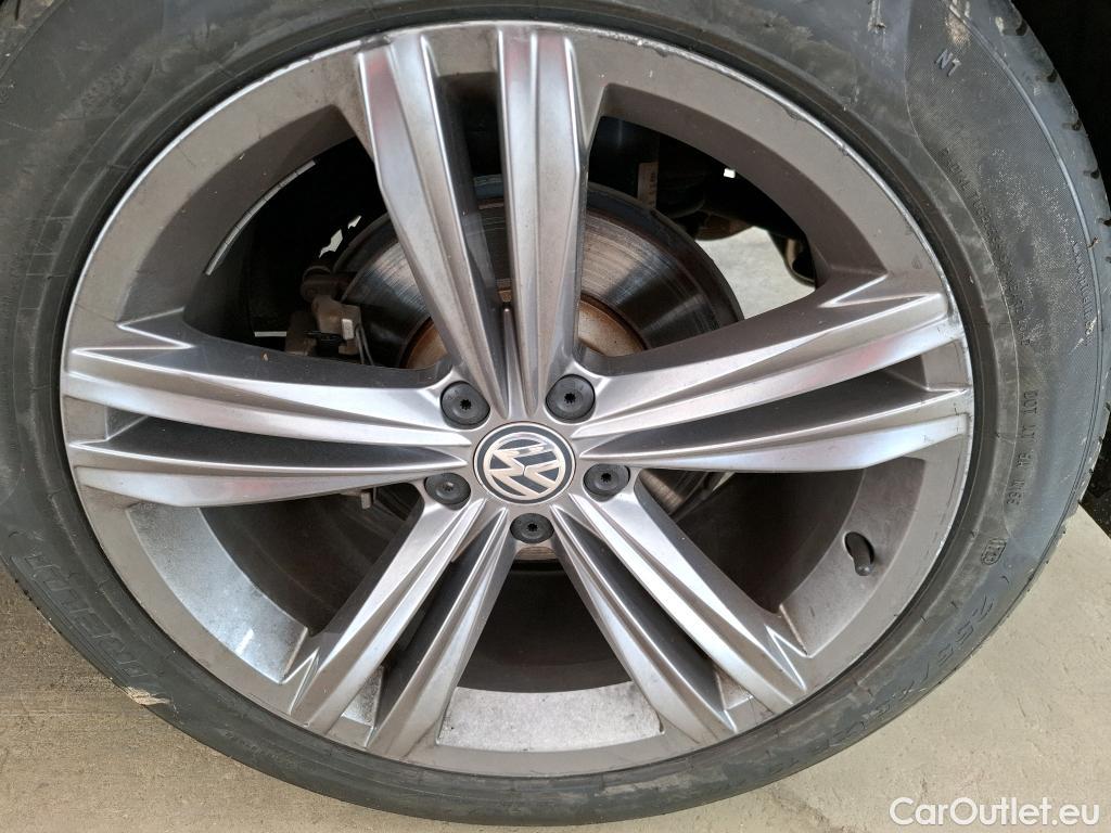  Volkswagen  Tiguan VOLKSWAGEN  5p SUV 20 TDI 150 DSG7 Carat Exclusive #23