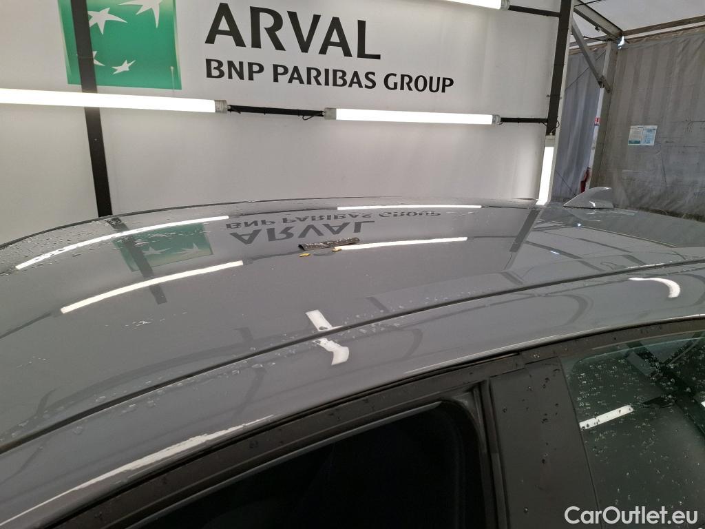  Toyota  Corolla TOYOTA  / 2018 / 5P / Berline Hybride 122h Dynamic Business Stage Acad #19