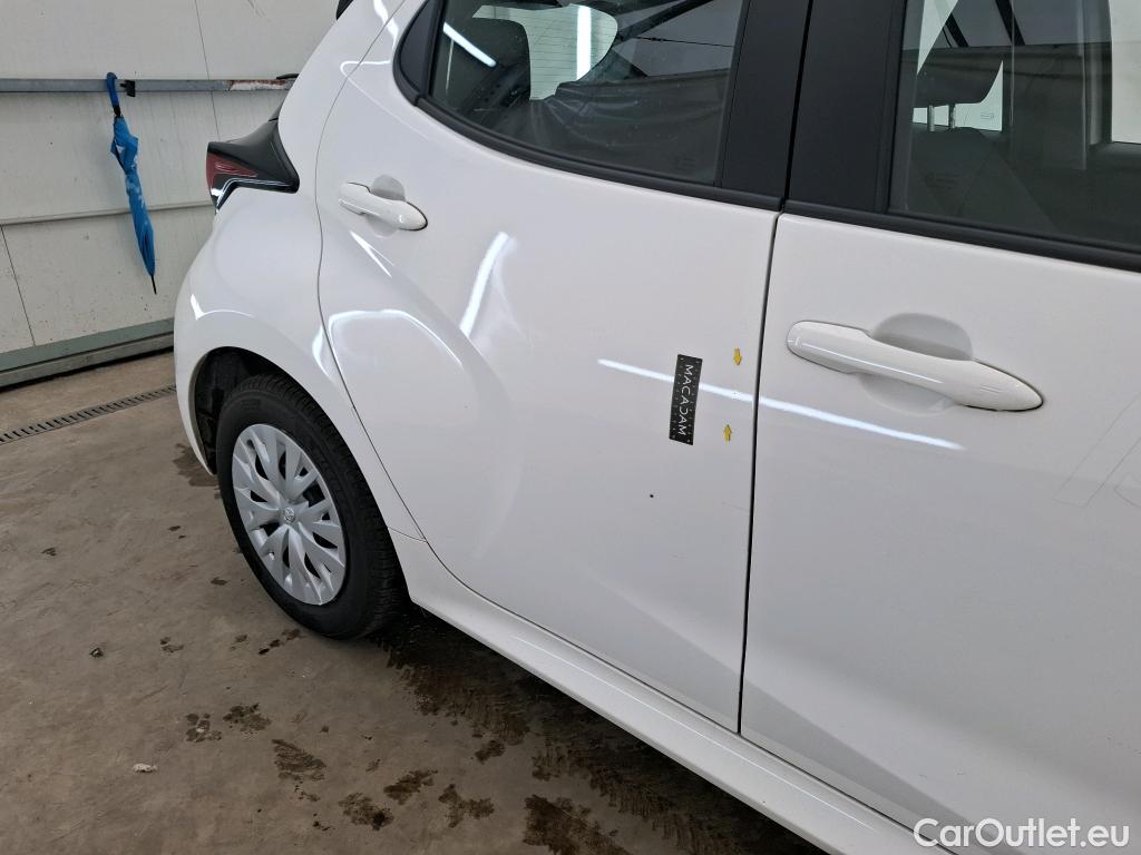  Toyota  Yaris TOYOTA  Hybride / 2019 / 5P / Berline Hybride 116h Dynamic Business Beyond Zer #1
