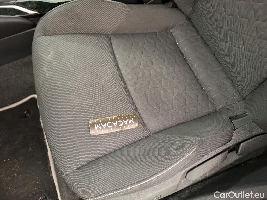 Toyota  Corolla TOYOTA  / 2018 / 5P / Berline Hybride 122h Dynamic Business Stage Acad #23