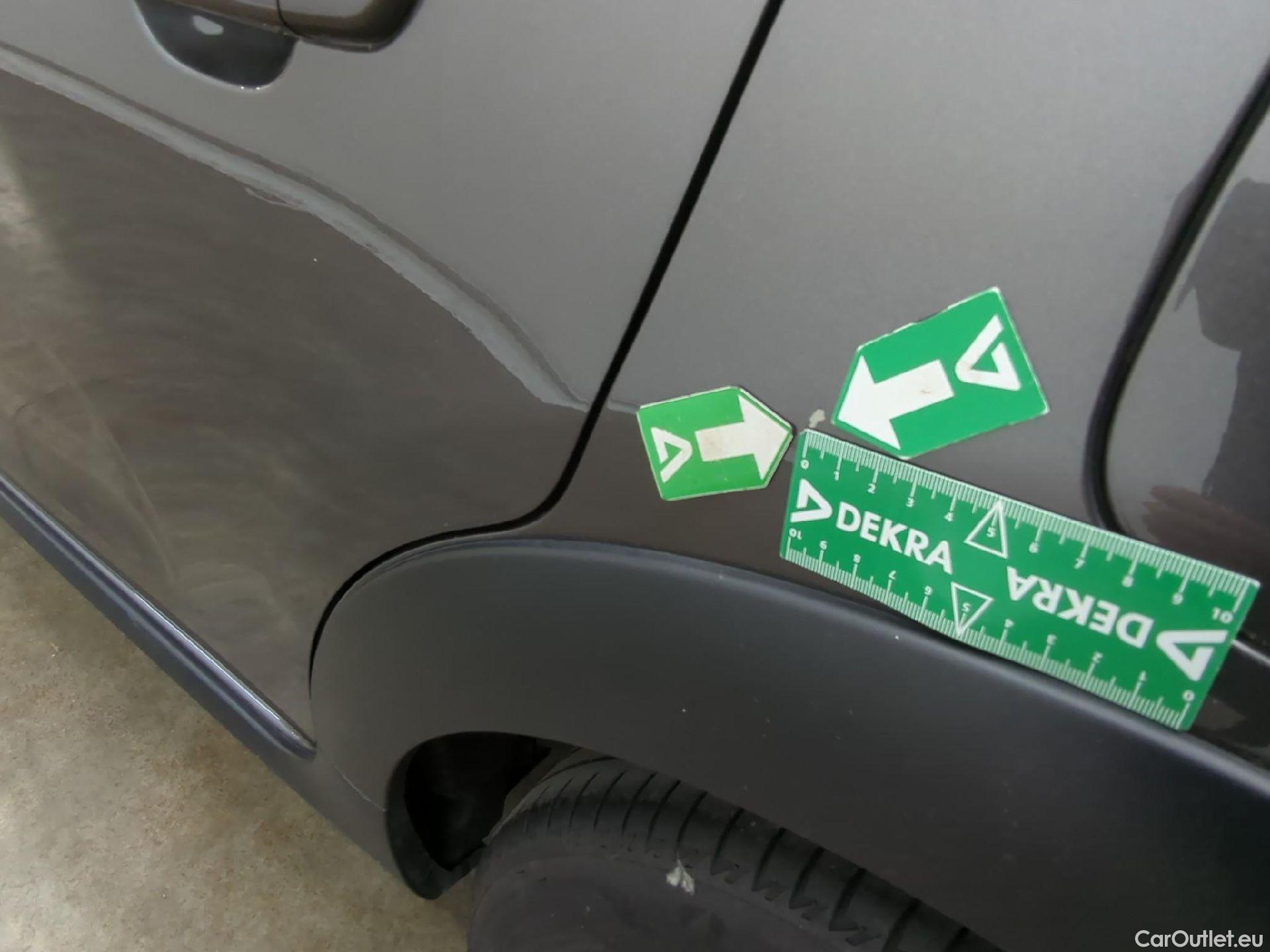  Citroen  C3  Feel Business 1.2 PureTech 80CV BVM5 E6d #17