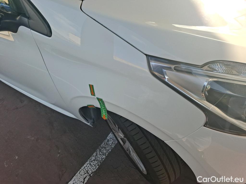  Peugeot  208  Active 1.2 PureTech 70CV BVM5 E6 #11