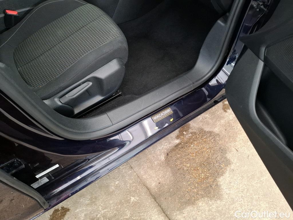  Peugeot  308  Premium Pack 1.5 HDI 100CV BVM6 E6dT / Sté #9