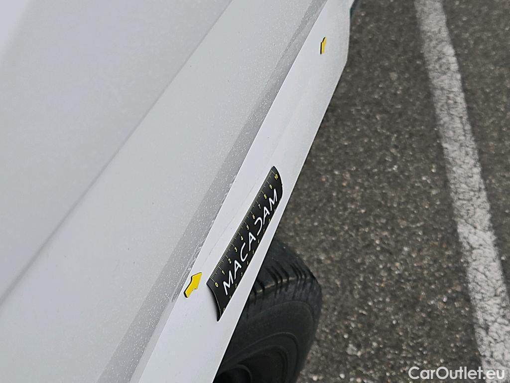  Volkswagen  Crafter  Fourgon e- 35 Fourgon mittellang Hochdach FWD 35kWh BVA #46